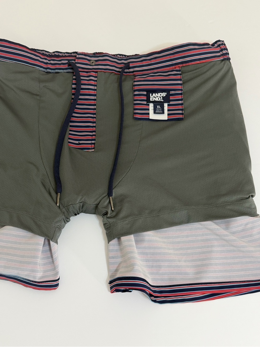 Lands' End Men's 7" Sunset Swim Trunks Red & Navy Stripe Size XL - Picture 2 of 9